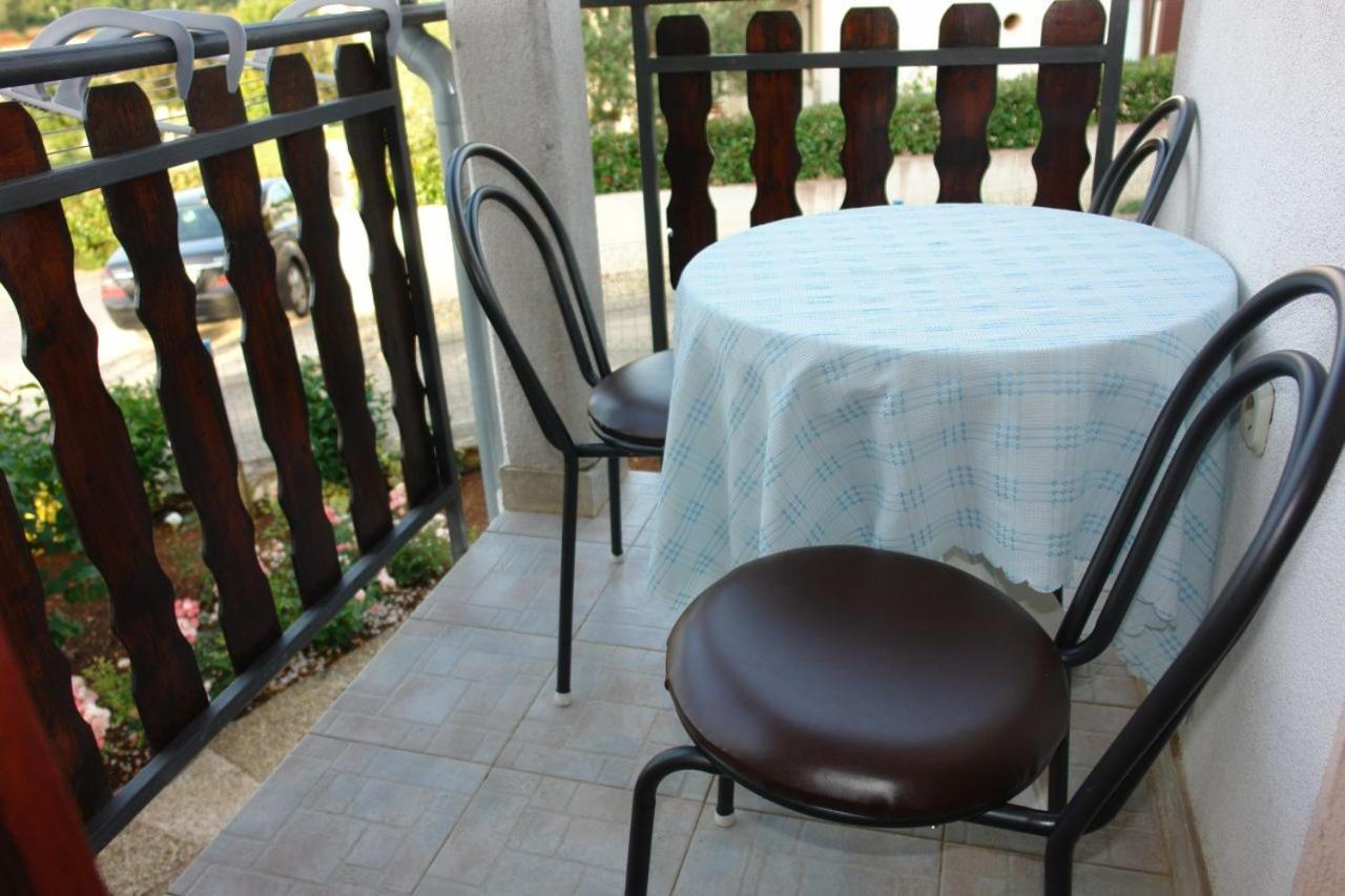 Apartmani Milokanovic Funtana Exterior foto