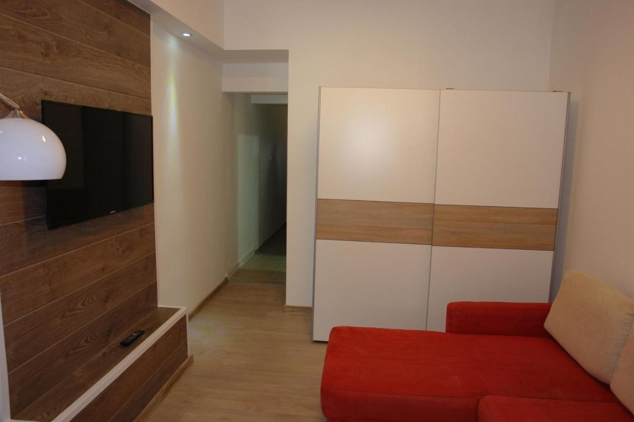 Apartmani Milokanovic Funtana Exterior foto