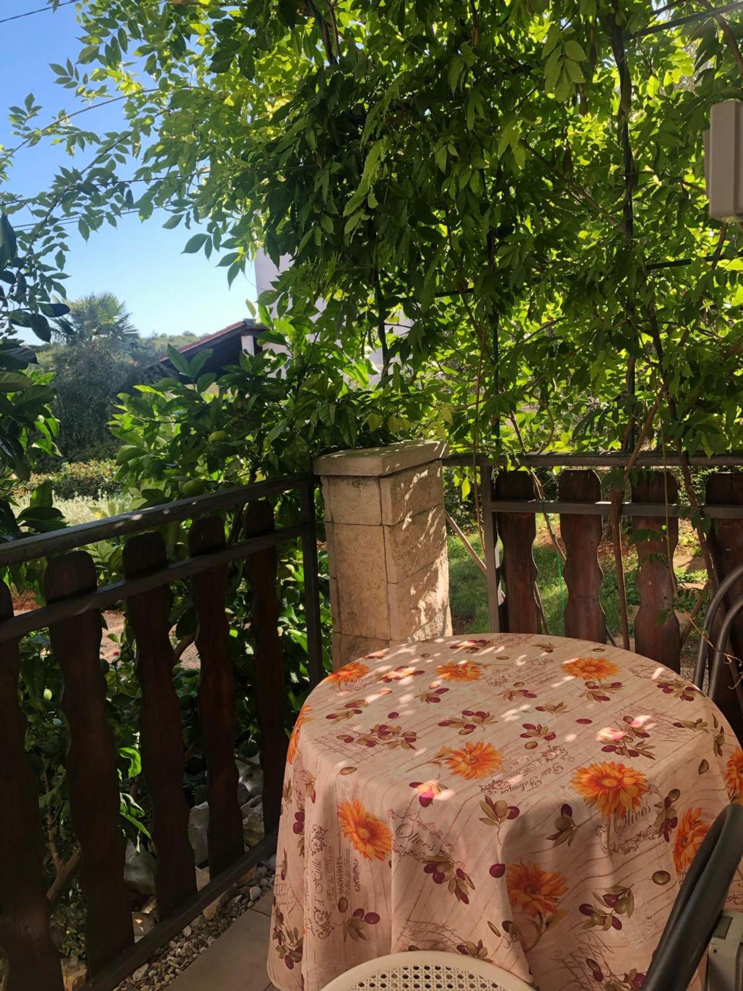 Apartmani Milokanovic Funtana Exterior foto